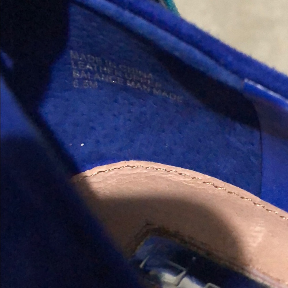 Shoes - Picture 3 of 6